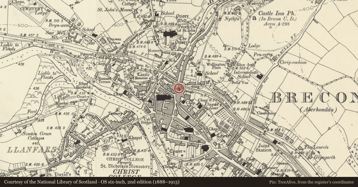 Ordnance Survey six-inch map, 2nd edition (1888–1913) covering the location of 4 The Struet, Brecon, Powys, with a pin at the register's coordinates