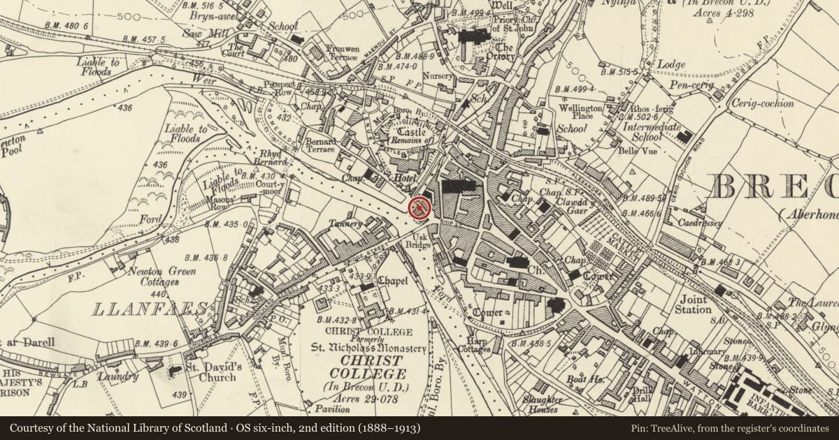 Ordnance Survey six-inch map, 2nd edition (1888–1913) covering the location of 8 Watergate, Brecon, Powys, with a pin at the register's coordinates