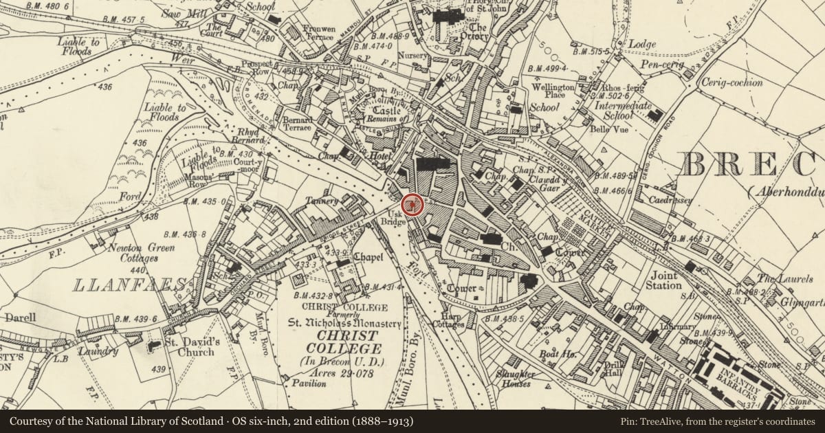 Ordnance Survey six-inch map, 2nd edition (1888–1913) covering the location of Boar's Head PH, Brecon, Powys, with a pin at the register's coordinates