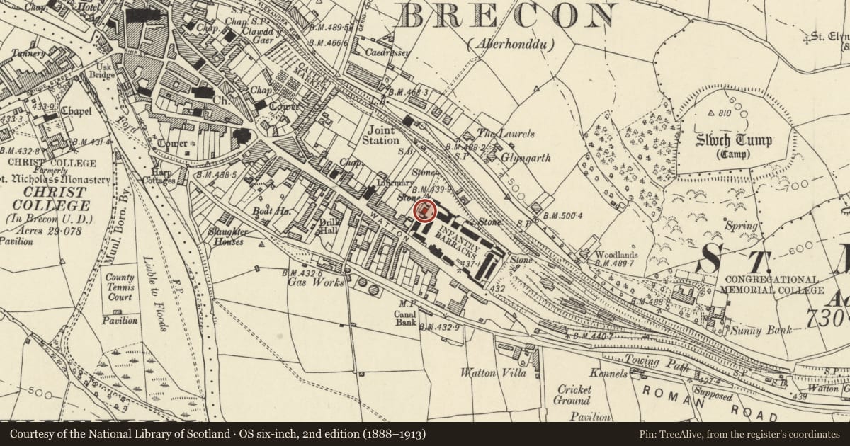 Ordnance Survey six-inch map, 2nd edition (1888–1913) covering the location of Block 4 (RMP Office), Brecon, Powys, with a pin at the register's coordinates