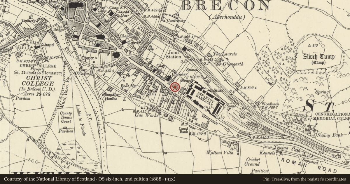 Ordnance Survey six-inch map, 2nd edition (1888–1913) covering the location of 9 The Watton, Brecon, Powys, with a pin at the register's coordinates