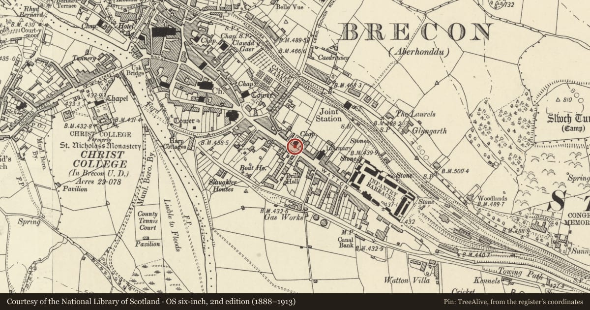 Ordnance Survey six-inch map, 2nd edition (1888–1913) covering the location of Forecourt Wall, Piers, Railings & Gates of Brecon Presbyterian Church, Powys, with a pin at the register's coordinates