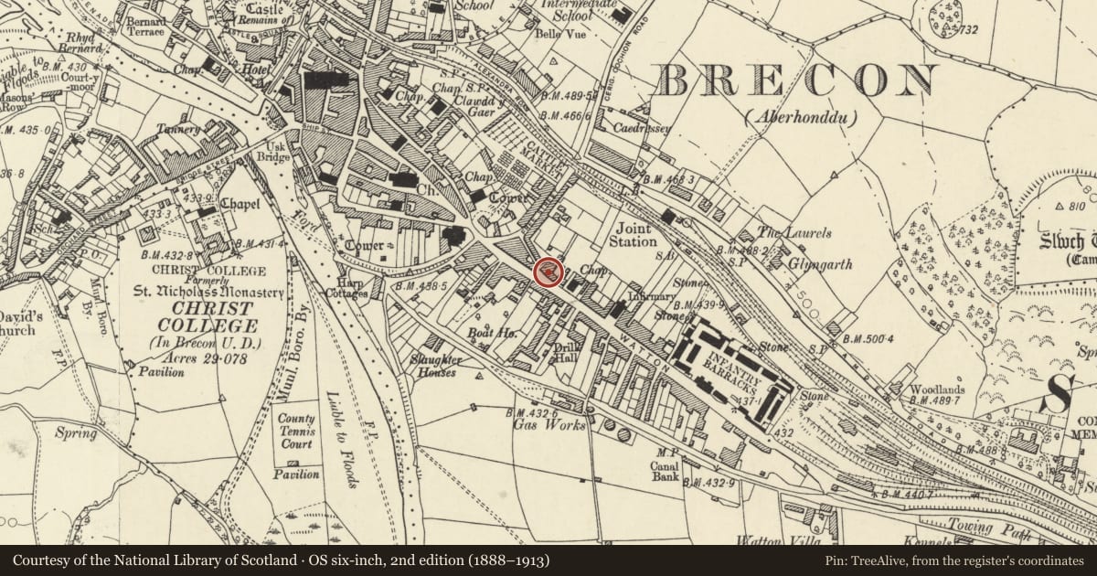 Ordnance Survey six-inch map, 2nd edition (1888–1913) covering the location of Clarence Inn, including Rear Wing to No.25, Brecon, Powys, with a pin at the register's coordinates