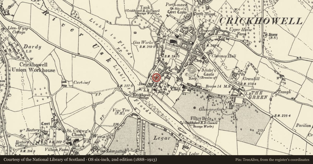Ordnance Survey six-inch map, 2nd edition (1888–1913) covering the location of 28 Bridge Street, Crickhowell, Powys, with a pin at the register's coordinates