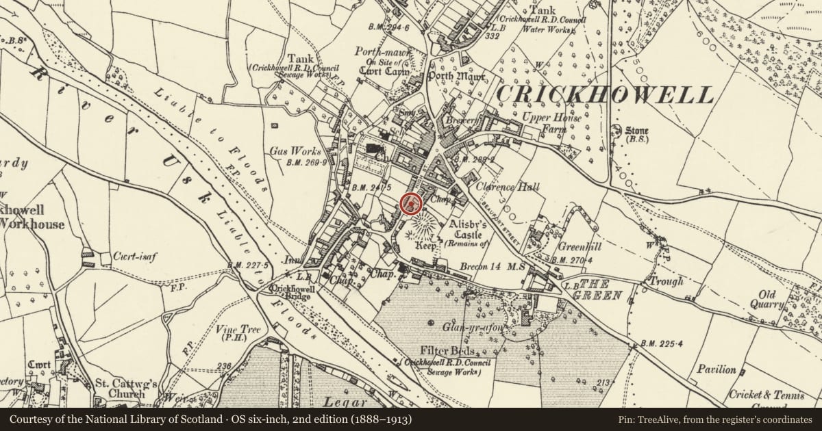 Ordnance Survey six-inch map, 2nd edition (1888–1913) covering the location of 44 High Street, Crickhowell, Powys, with a pin at the register's coordinates