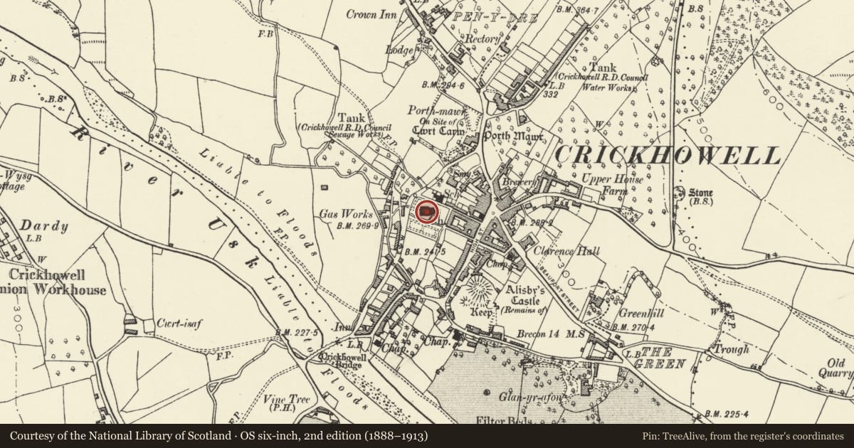 Ordnance Survey six-inch map, 2nd edition (1888–1913) covering the location of St Edmunds King & Marthyr Parish Church, Crickhowell, Powys, with a pin at the register's coordinates