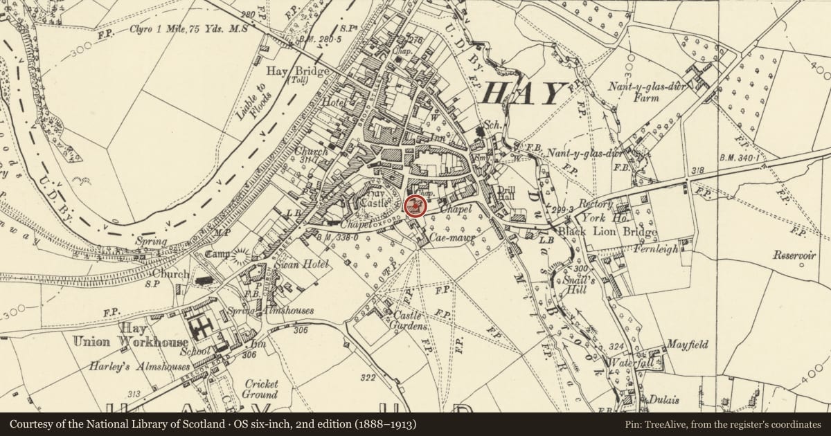 Ordnance Survey six-inch map, 2nd edition (1888–1913) covering the location of Oxford House (National Westminster Bank), Hay, Powys, with a pin at the register's coordinates
