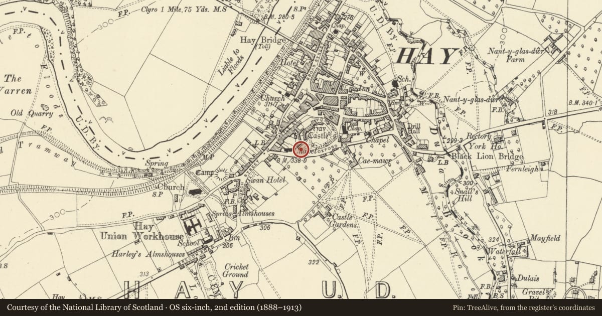 Ordnance Survey six-inch map, 2nd edition (1888–1913) covering the location of Main Entrance to the grounds of Hay Castle, Powys, with a pin at the register's coordinates
