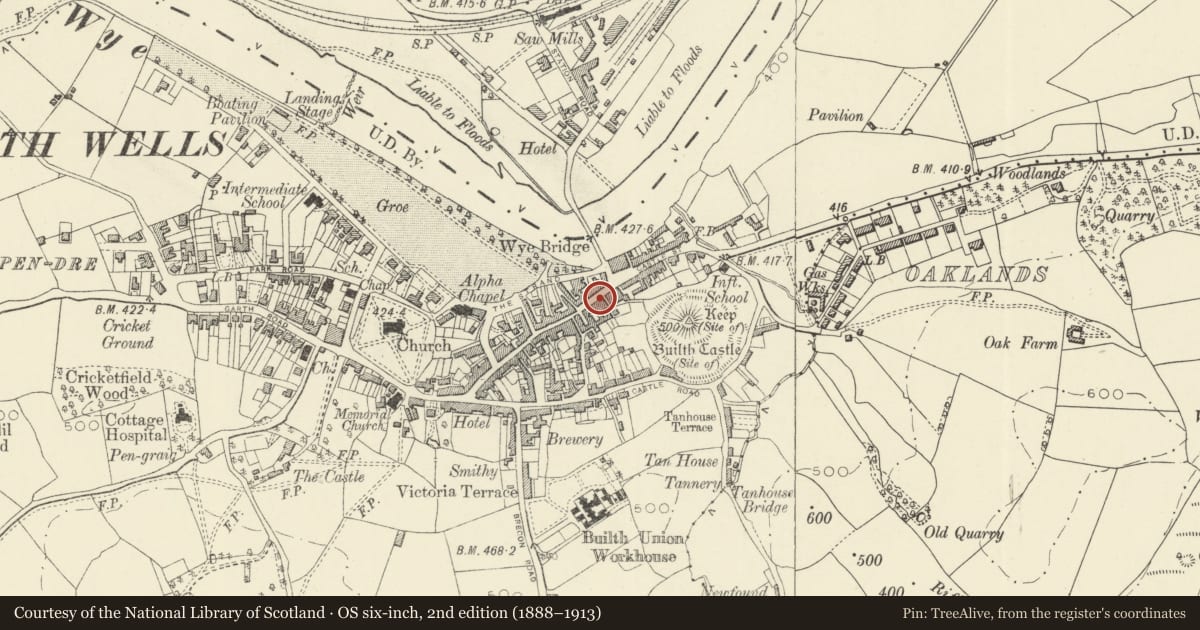 Ordnance Survey six-inch map, 2nd edition (1888–1913) covering the location of 4 Broad Street, Builth, Powys, with a pin at the register's coordinates
