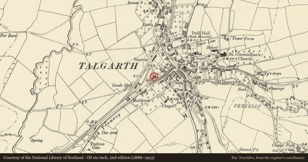 Ordnance Survey six-inch map, 2nd edition (1888–1913) covering the location of Stable Buildings on N side of yard behind The Old Radnor Arms, Talgarth, Powys, with a pin at the register's coordinates