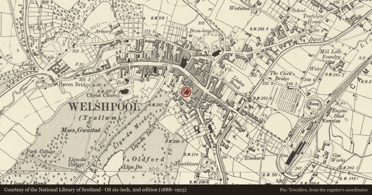 Ordnance Survey six-inch map, 2nd edition (1888–1913) covering the location of Former English Congregational Church, Welshpool, Powys, with a pin at the register's coordinates