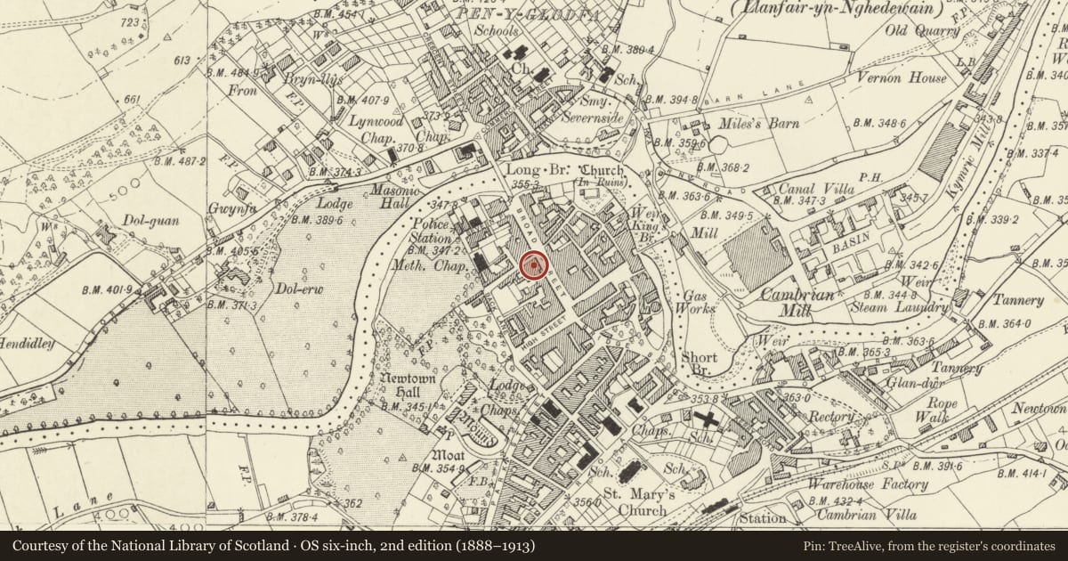 Ordnance Survey six-inch map, 2nd edition (1888–1913) covering the location of 14 Broad Street, Newtown and Llanllwchaiarn, Powys, with a pin at the register's coordinates