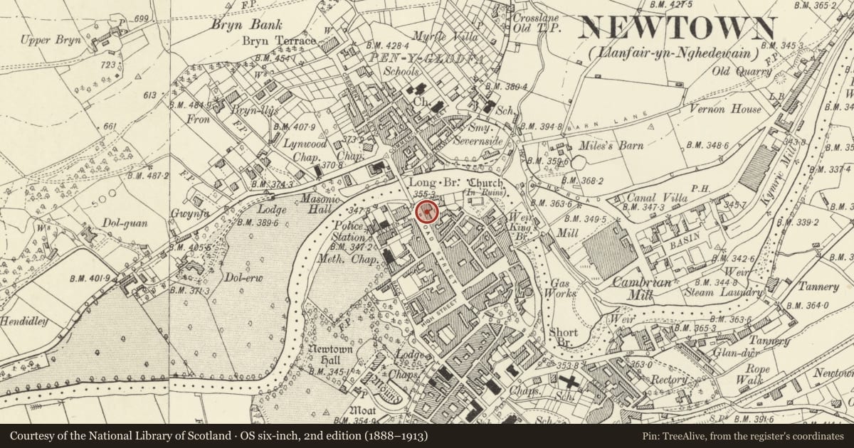 Ordnance Survey six-inch map, 2nd edition (1888–1913) covering the location of 27 Broad Street, Newtown and Llanllwchaiarn, Powys, with a pin at the register's coordinates