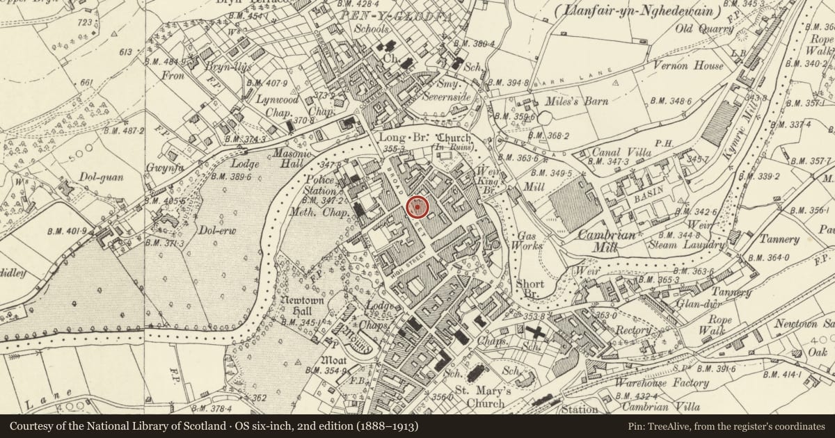 Ordnance Survey six-inch map, 2nd edition (1888–1913) covering the location of 43 Broad Street, Newtown and Llanllwchaiarn, Powys, with a pin at the register's coordinates