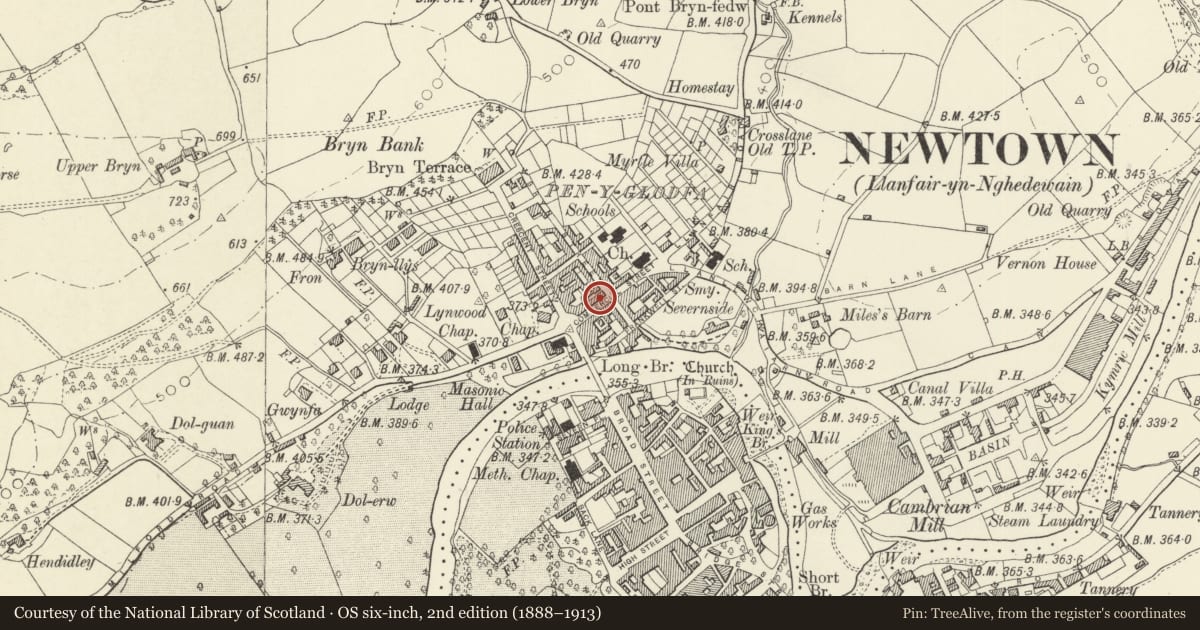 Ordnance Survey six-inch map, 2nd edition (1888–1913) covering the location of 7 Commercial Street, Newtown and Llanllwchaiarn, Powys, with a pin at the register's coordinates