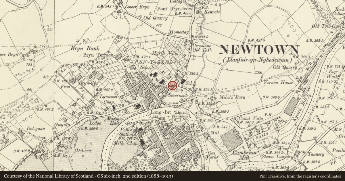 Ordnance Survey six-inch map, 2nd edition (1888–1913) covering the location of 25 Commercial Street, Newtown and Llanllwchaiarn, Powys, with a pin at the register's coordinates