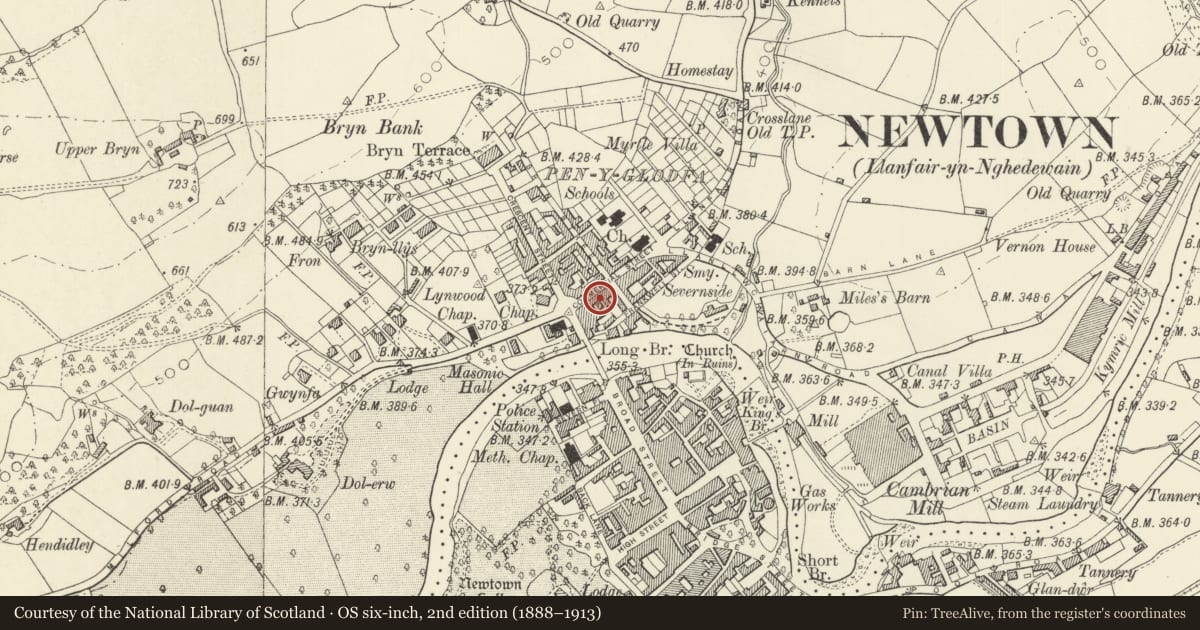 Ordnance Survey six-inch map, 2nd edition (1888–1913) covering the location of 48 Commercial Street, Newtown and Llanllwchaiarn, Powys, with a pin at the register's coordinates
