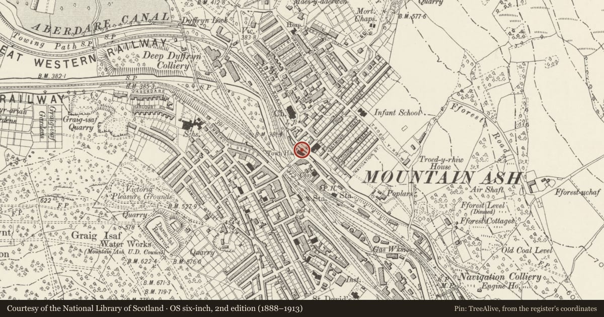 Ordnance Survey six-inch map, 2nd edition (1888–1913) covering the location of Mountain Ash Town Hall, Rhondda Cynon Taff, with a pin at the register's coordinates