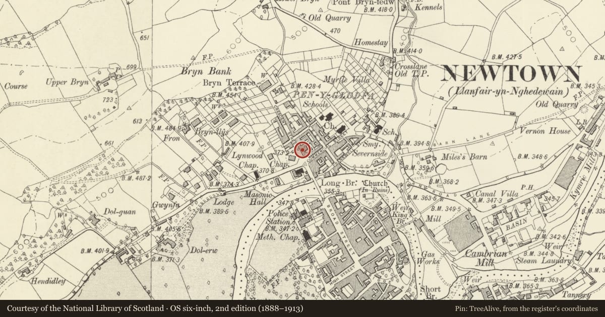 Ordnance Survey six-inch map, 2nd edition (1888–1913) covering the location of 43 Crescent Street, Newtown and Llanllwchaiarn, Powys, with a pin at the register's coordinates