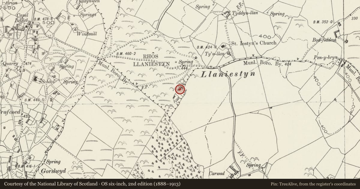 Ordnance Survey six-inch map, 2nd edition (1888–1913) covering the location of Ty'n Rhos Cottage, Llanddona, Isle of Anglesey, with a pin at the register's coordinates