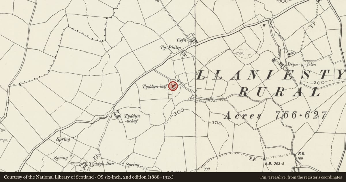 Ordnance Survey six-inch map, 2nd edition (1888–1913) covering the location of Tyddyn Isaf, Llanddona, Isle of Anglesey, with a pin at the register's coordinates