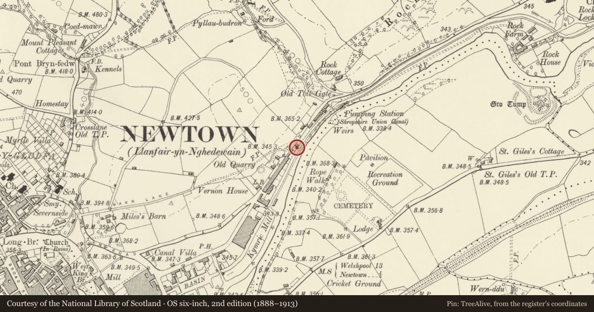 Ordnance Survey six-inch map, 2nd edition (1888–1913) covering the location of 27 Llanllwchaiarn Road, Newtown and Llanllwchaiarn, Powys, with a pin at the register's coordinates