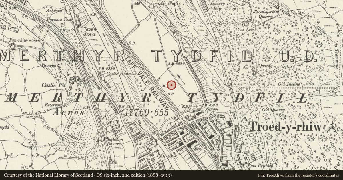 Ordnance Survey six-inch map, 2nd edition (1888–1913) covering the location of Troed-y-Rhiw War Memorial, Merthyr Tydfil, with a pin at the register's coordinates