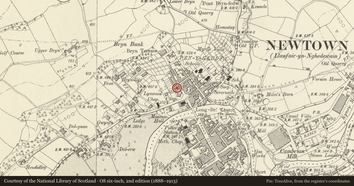 Ordnance Survey six-inch map, 2nd edition (1888–1913) covering the location of 4 Union Street, Newtown and Llanllwchaiarn, Powys, with a pin at the register's coordinates