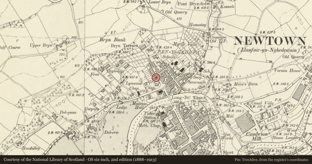 Ordnance Survey six-inch map, 2nd edition (1888–1913) covering the location of 5 Union Street, Newtown and Llanllwchaiarn, Powys, with a pin at the register's coordinates