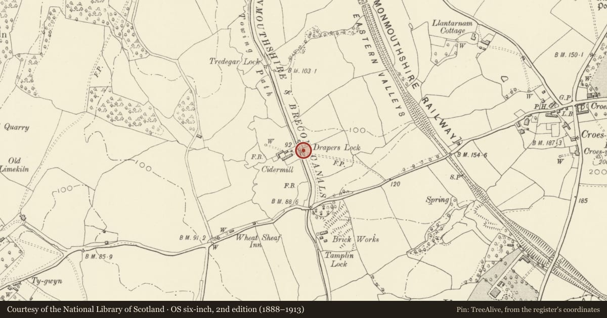 Ordnance Survey six-inch map, 2nd edition (1888–1913) covering the location of Canal bridge at Drapers Lock on Monmouthshire and Brecon Canal, Llantarnam, Torfaen, with a pin at the register's coordinates