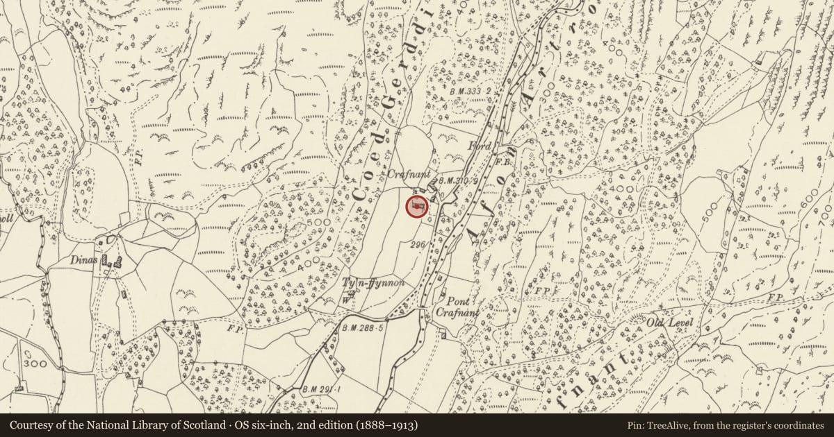 Ordnance Survey six-inch map, 2nd edition (1888–1913) covering the location of Cowbarn at Crafnant, Llanbedr, Gwynedd, with a pin at the register's coordinates