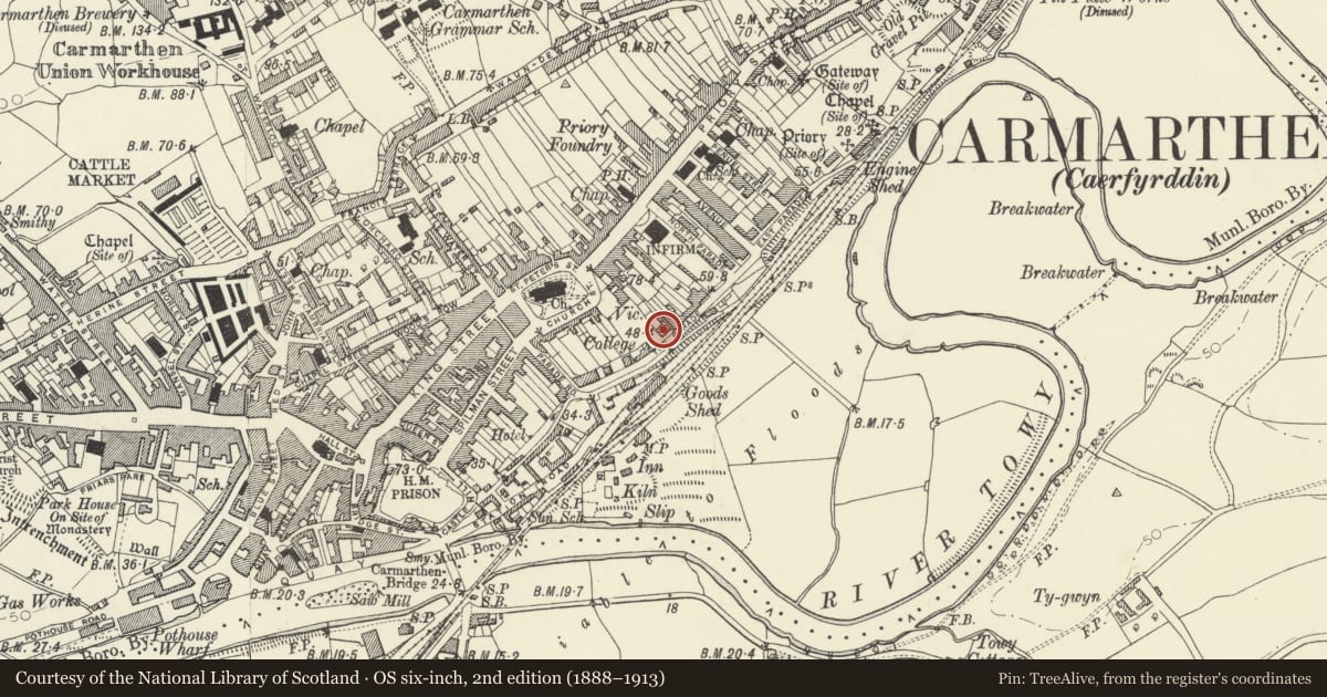 Ordnance Survey six-inch map, 2nd edition (1888–1913) covering the location of 10 The Parade, Carmarthen, Carmarthenshire, with a pin at the register's coordinates