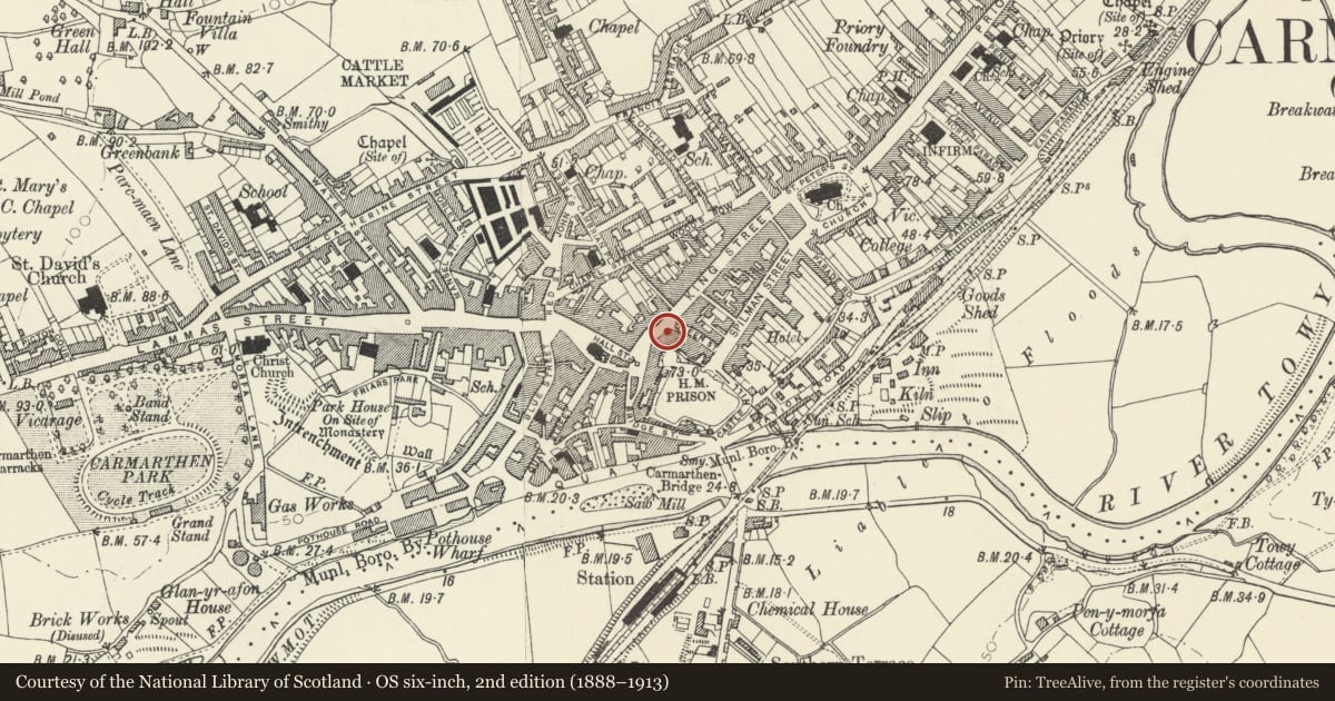 Ordnance Survey six-inch map, 2nd edition (1888–1913) covering the location of Cloth Hall, Carmarthen, Carmarthenshire, with a pin at the register's coordinates