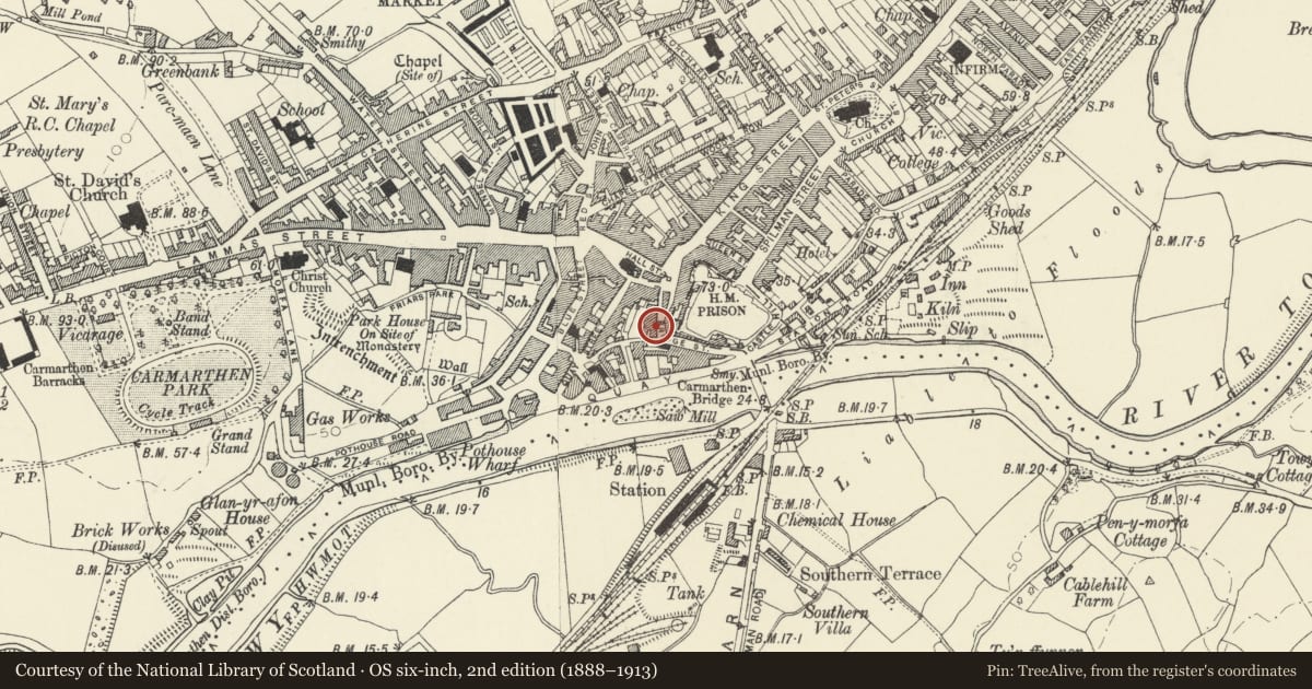 Ordnance Survey six-inch map, 2nd edition (1888–1913) covering the location of Ex-Servicemen's Club, Carmarthen, Carmarthenshire, with a pin at the register's coordinates