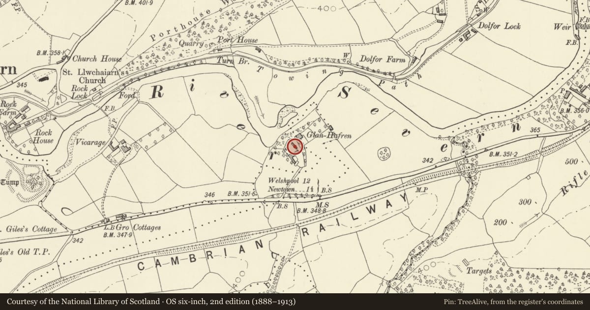 Ordnance Survey six-inch map, 2nd edition (1888–1913) covering the location of Barn at Glan Hafren, Newtown and Llanllwchaiarn, Powys, with a pin at the register's coordinates