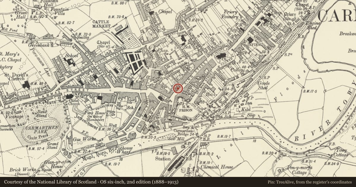 Ordnance Survey six-inch map, 2nd edition (1888–1913) covering the location of National Westminster Bank, Carmarthen, Carmarthenshire, with a pin at the register's coordinates