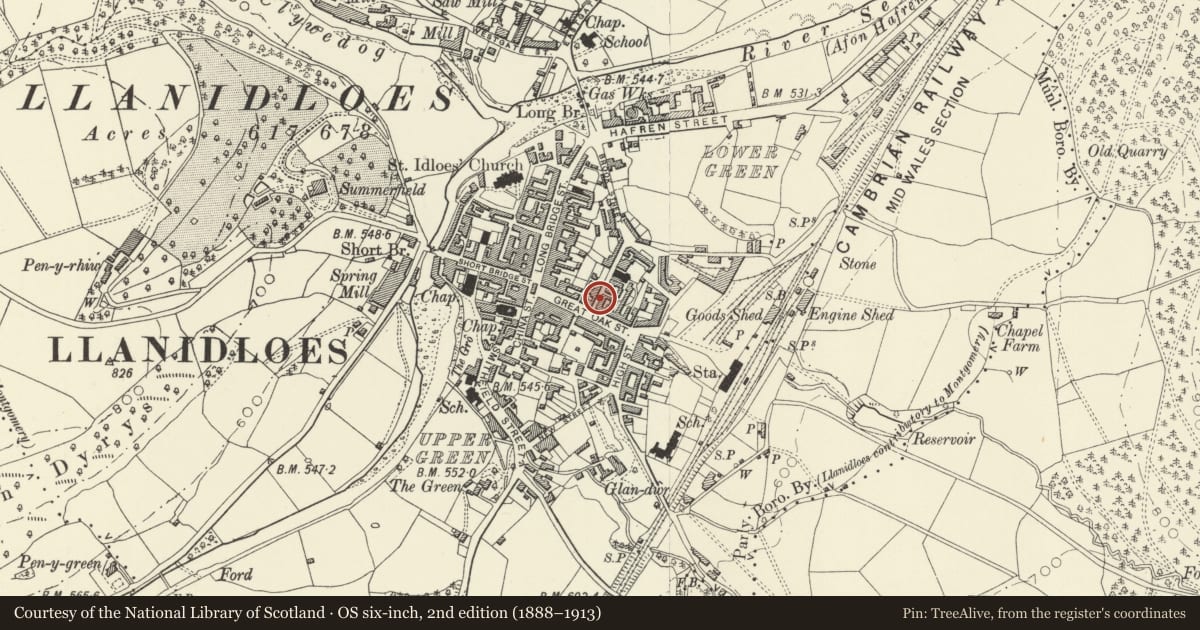 Ordnance Survey six-inch map, 2nd edition (1888–1913) covering the location of 24 Bethel Street, Llanidloes, Powys, with a pin at the register's coordinates