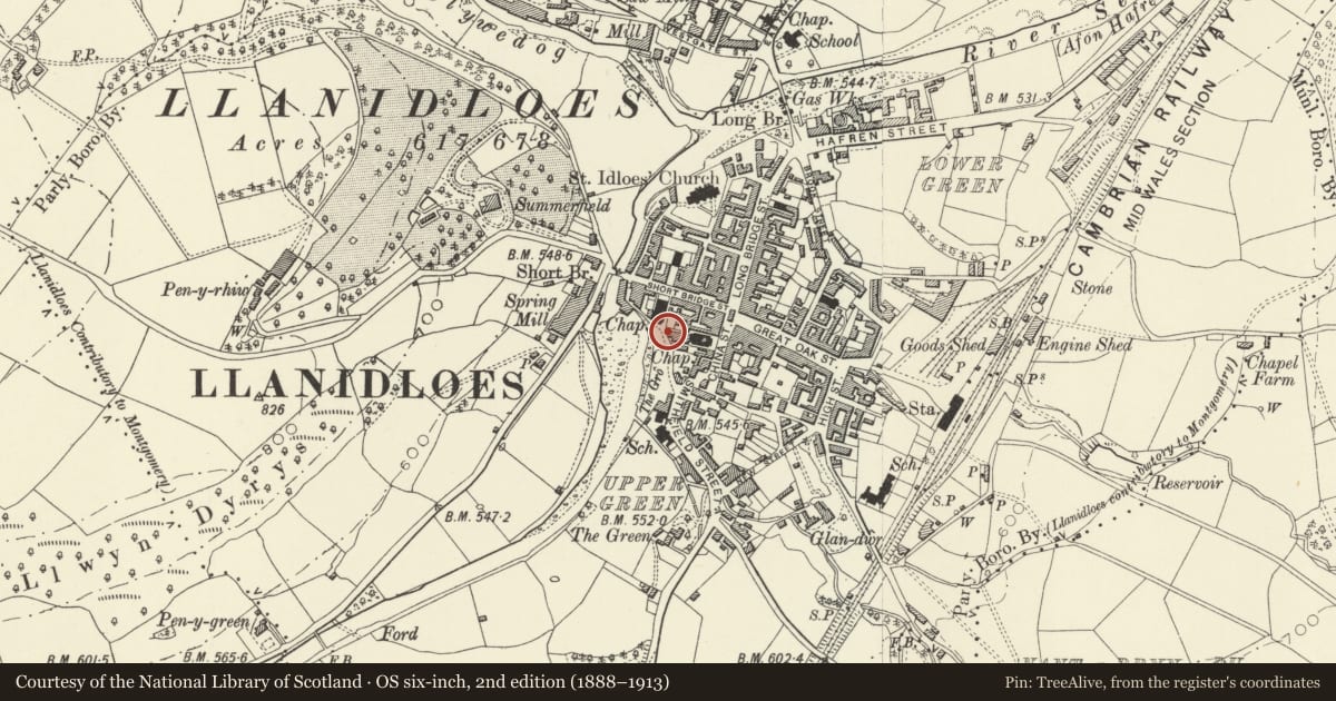 Ordnance Survey six-inch map, 2nd edition (1888–1913) covering the location of Chapel House, Llanidloes, Powys, with a pin at the register's coordinates