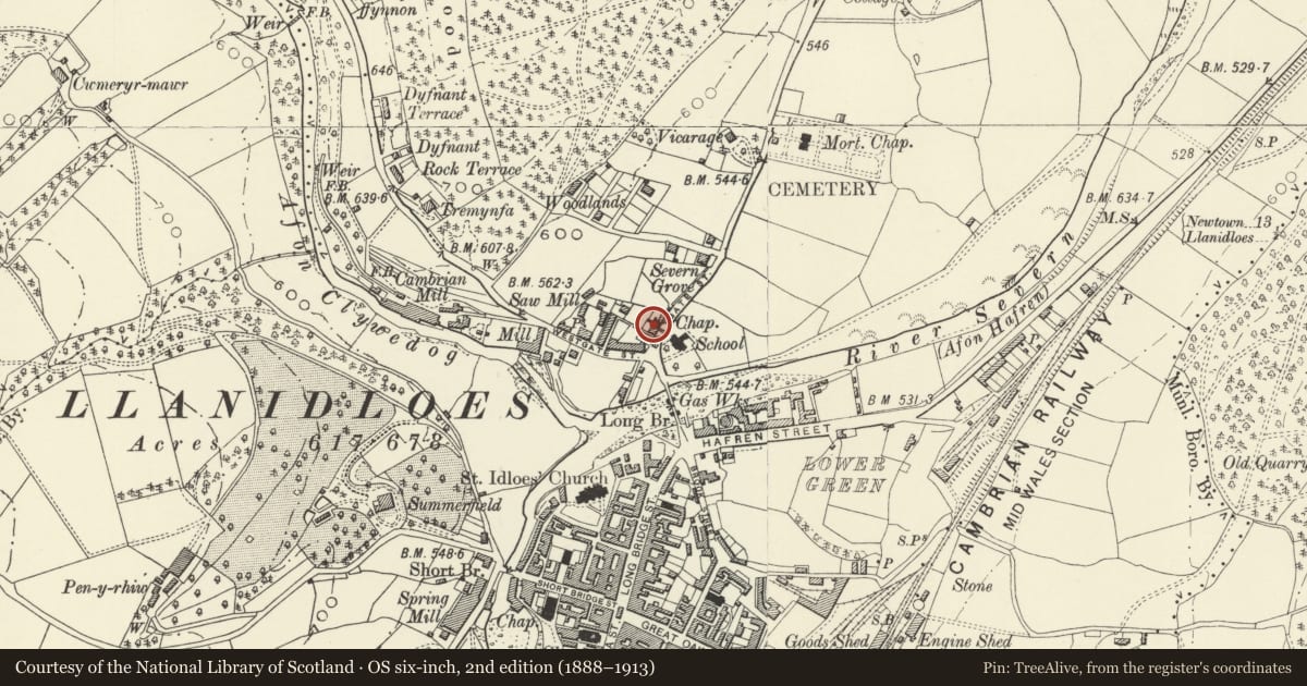 Ordnance Survey six-inch map, 2nd edition (1888–1913) covering the location of Former English Wesleyan chapel, Llanidloes, Powys, with a pin at the register's coordinates