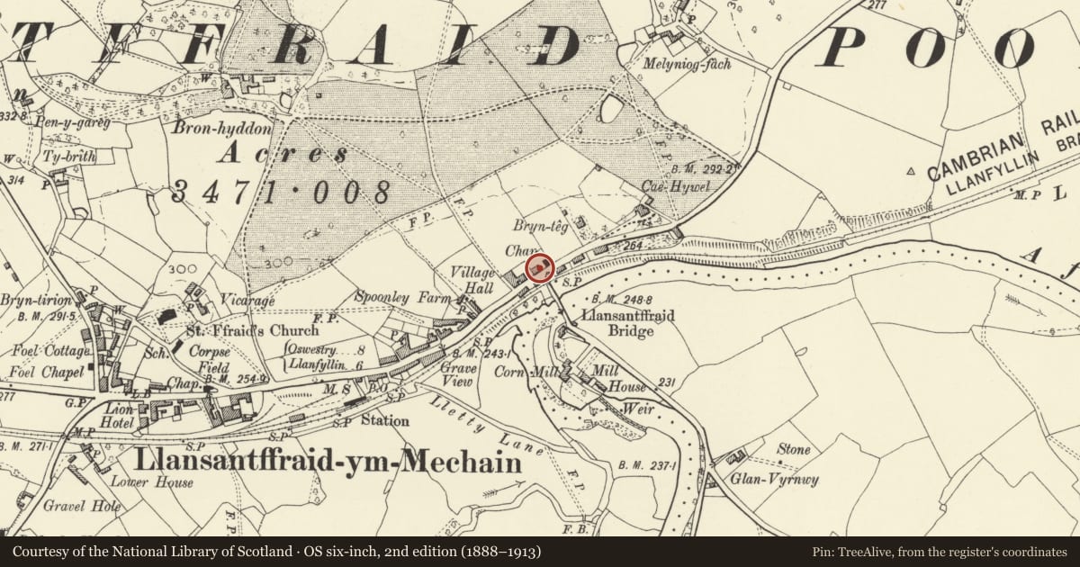 Ordnance Survey six-inch map, 2nd edition (1888–1913) covering the location of No. 1 Glandwr (cottage at left), with walled and railed forecourt, Llansantffraid, Powys, with a pin at the register's coordinates