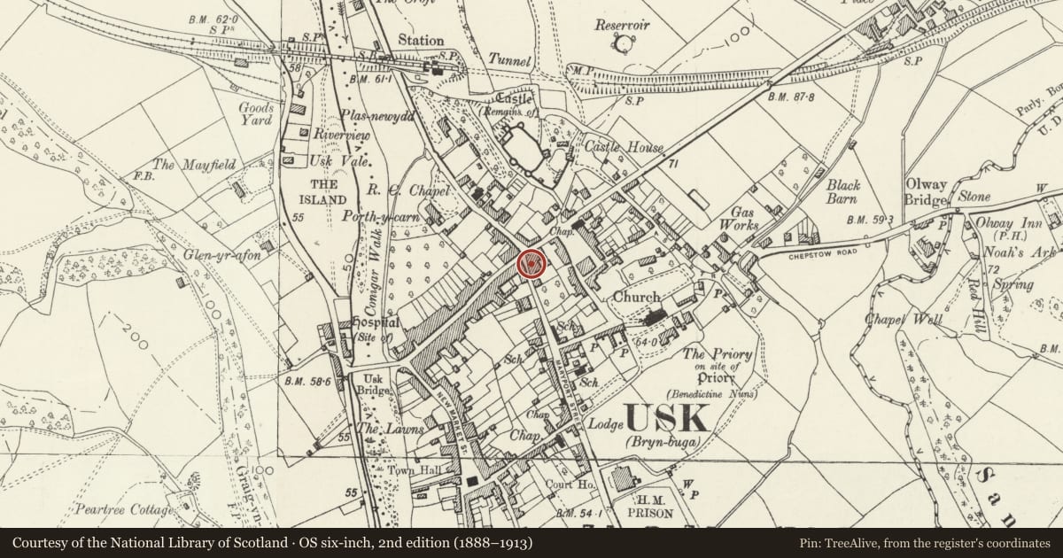 Ordnance Survey six-inch map, 2nd edition (1888–1913) covering the location of 3 Maryport Street, Usk, Monmouthshire, with a pin at the register's coordinates