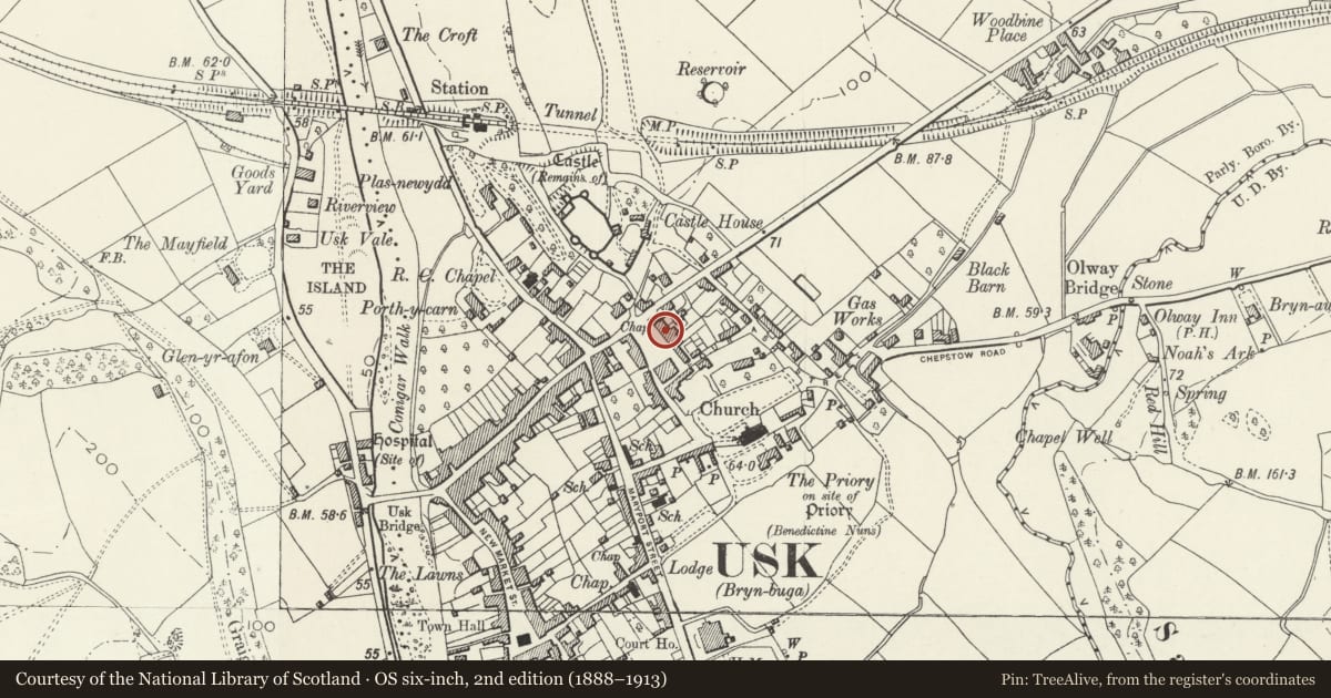 Ordnance Survey six-inch map, 2nd edition (1888–1913) covering the location of 3 Twyn Square, Usk, Monmouthshire, with a pin at the register's coordinates