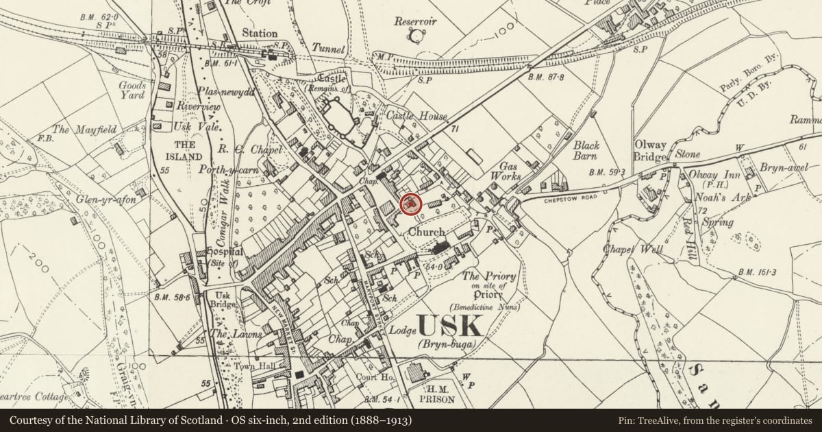 Ordnance Survey six-inch map, 2nd edition (1888–1913) covering the location of Former coach-house to Ty Brith (5 Denbury Mews) and attached wall, Usk, Monmouthshire, with a pin at the register's coordinates