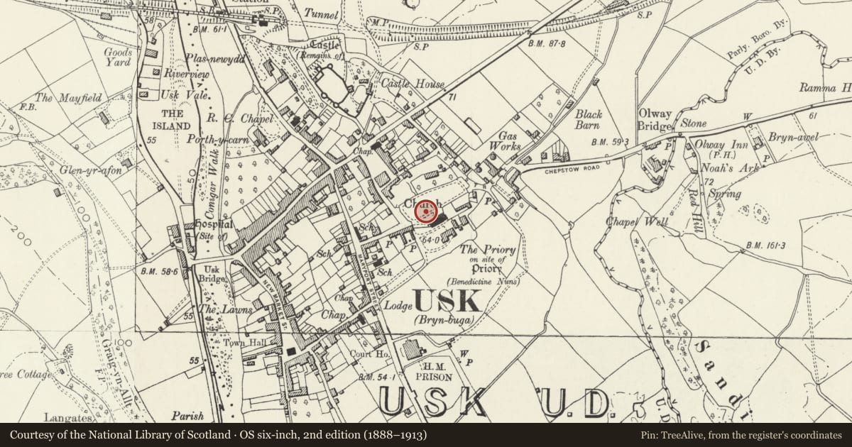Ordnance Survey six-inch map, 2nd edition (1888–1913) covering the location of Medieval Tomb Effigy in St Mary's Churchyard, Usk, Monmouthshire, with a pin at the register's coordinates