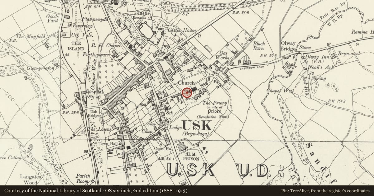 Ordnance Survey six-inch map, 2nd edition (1888–1913) covering the location of Section of churchyard wall linking gatehouse and priory church, Usk, Monmouthshire, with a pin at the register's coordinates