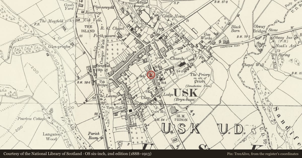 Ordnance Survey six-inch map, 2nd edition (1888–1913) covering the location of The Old Grammar School and attached iron railings, Usk, Monmouthshire, with a pin at the register's coordinates