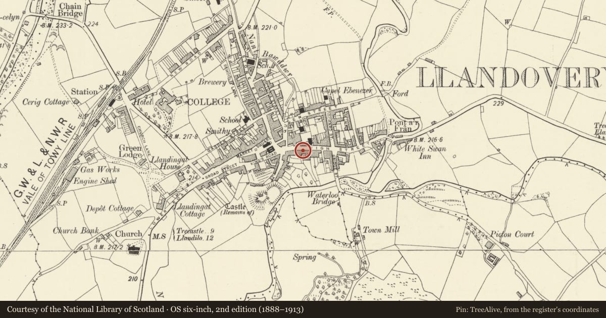 Ordnance Survey six-inch map, 2nd edition (1888–1913) covering the location of 13 High Street, Llandovery, Carmarthenshire, with a pin at the register's coordinates