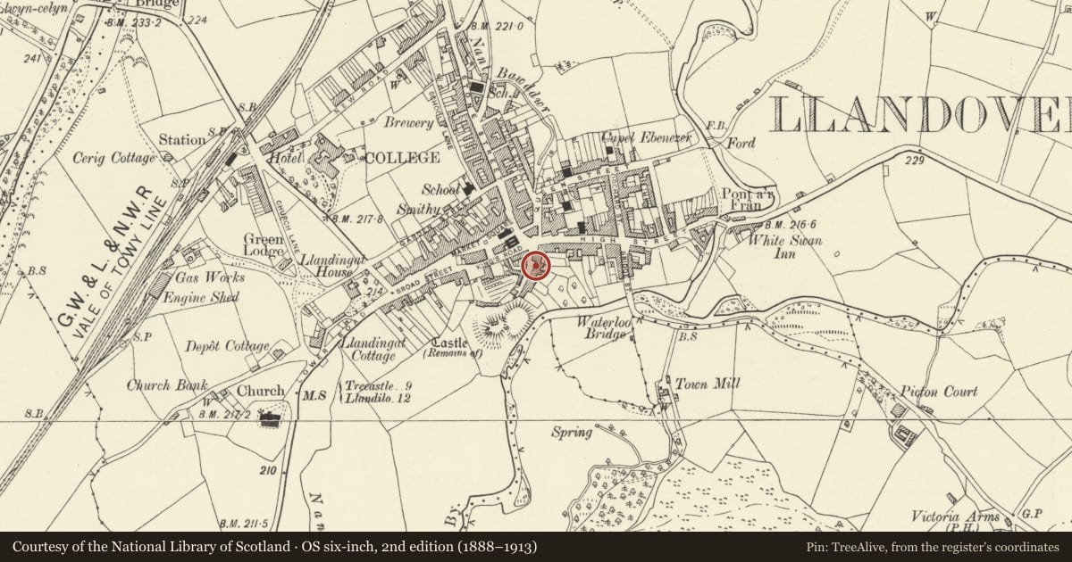Ordnance Survey six-inch map, 2nd edition (1888–1913) covering the location of 2 Castle Street, Llandovery, Carmarthenshire, with a pin at the register's coordinates