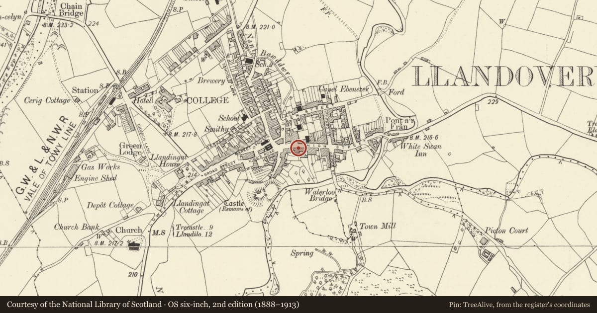 Ordnance Survey six-inch map, 2nd edition (1888–1913) covering the location of Commerce House, Llandovery, Carmarthenshire, with a pin at the register's coordinates