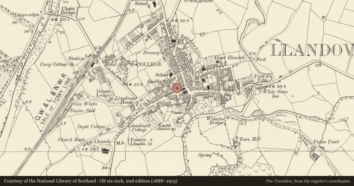 Ordnance Survey six-inch map, 2nd edition (1888–1913) covering the location of Gollen House, Llandovery, Carmarthenshire, with a pin at the register's coordinates